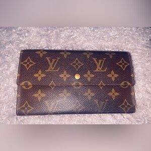 💯Auth Louis Vuitton Monogram long Wallet